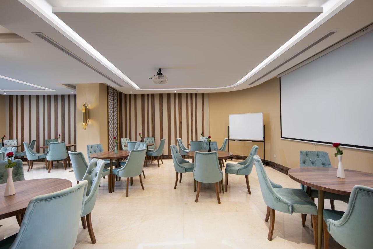 Gladiolus Hotel Jeddah Exterior photo