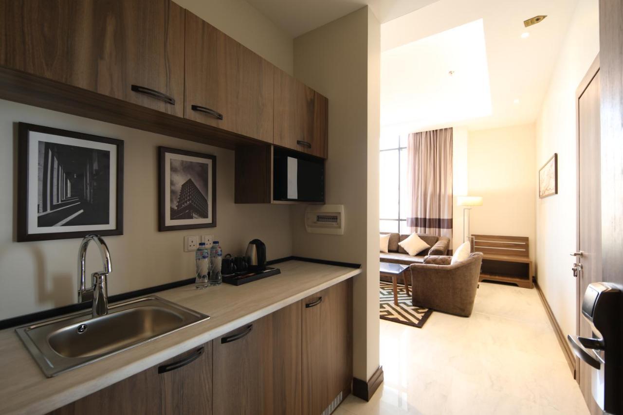 Gladiolus Hotel Jeddah Exterior photo
